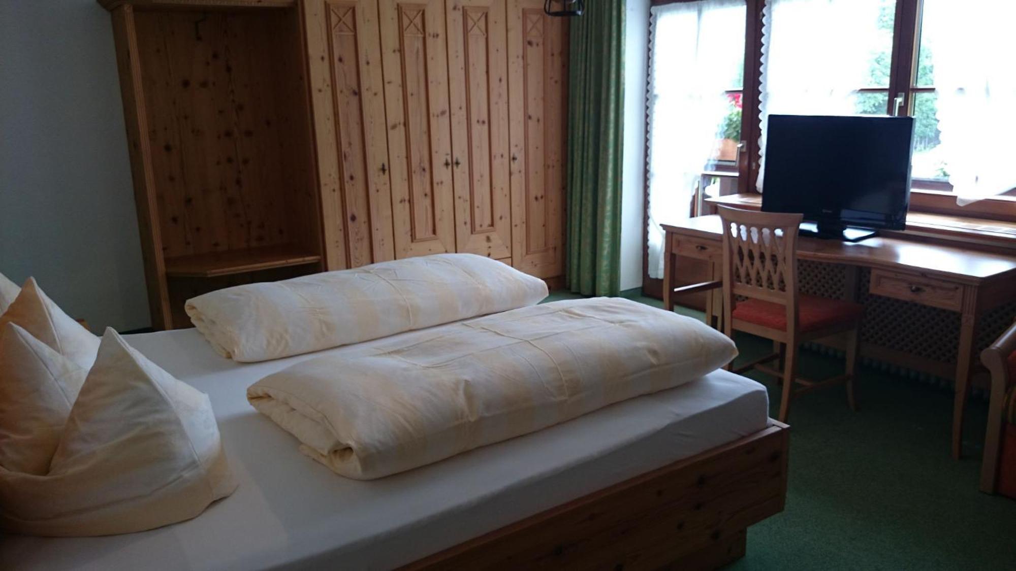 Zum Schweizerbartl Motel Garmisch-Partenkirchen Værelse billede