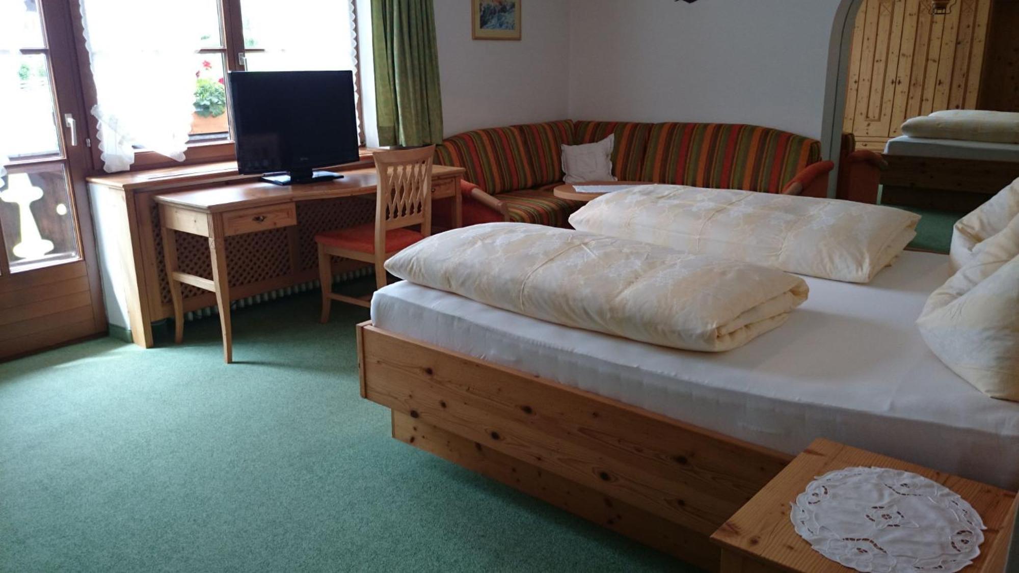 Zum Schweizerbartl Motel Garmisch-Partenkirchen Værelse billede