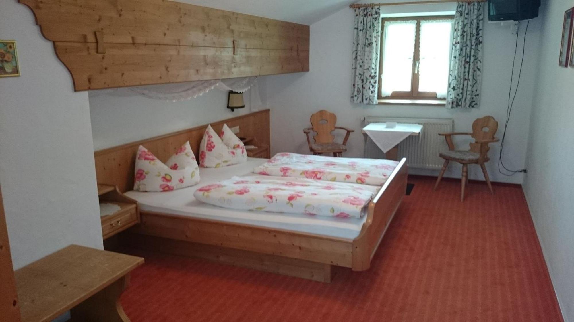 Zum Schweizerbartl Motel Garmisch-Partenkirchen Værelse billede
