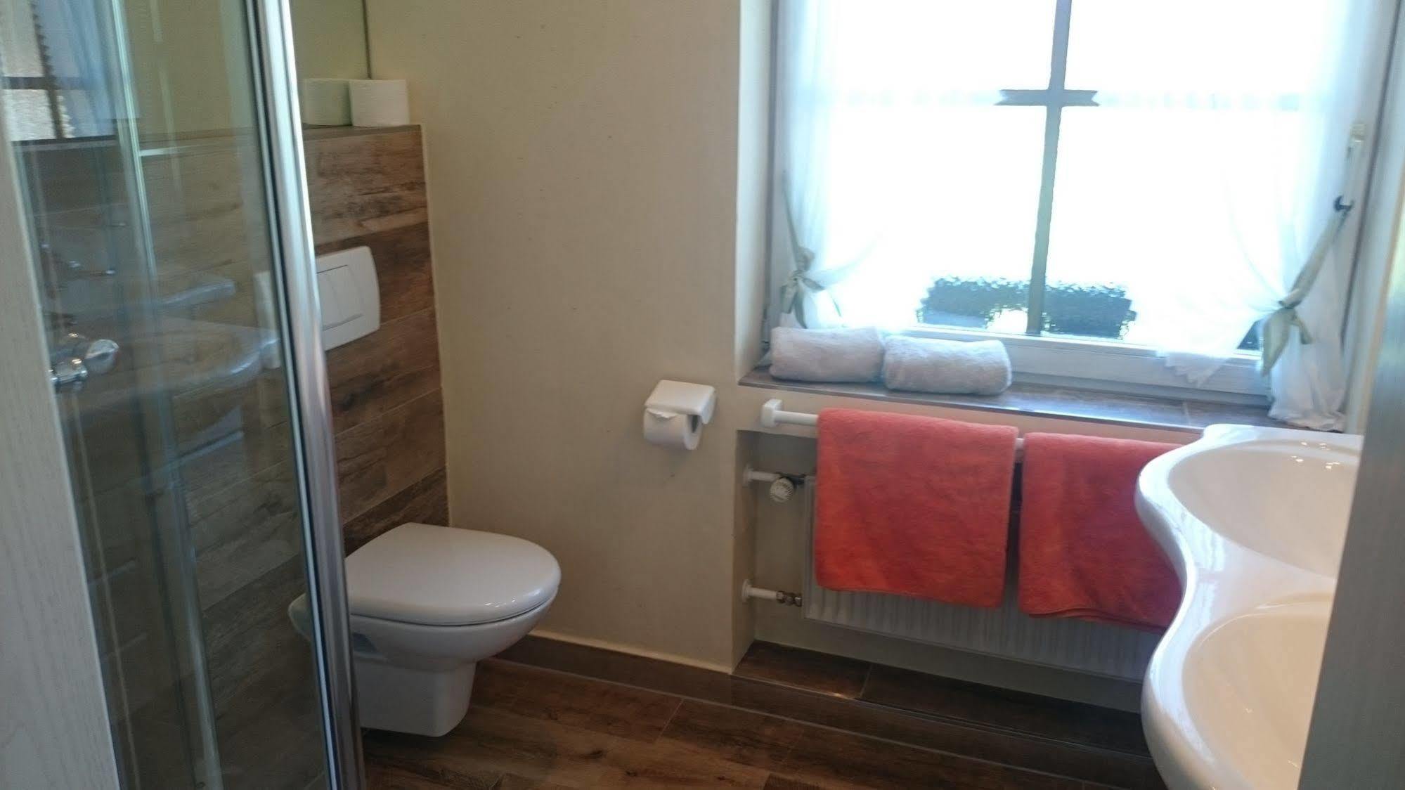 Zum Schweizerbartl Motel Garmisch-Partenkirchen Eksteriør billede